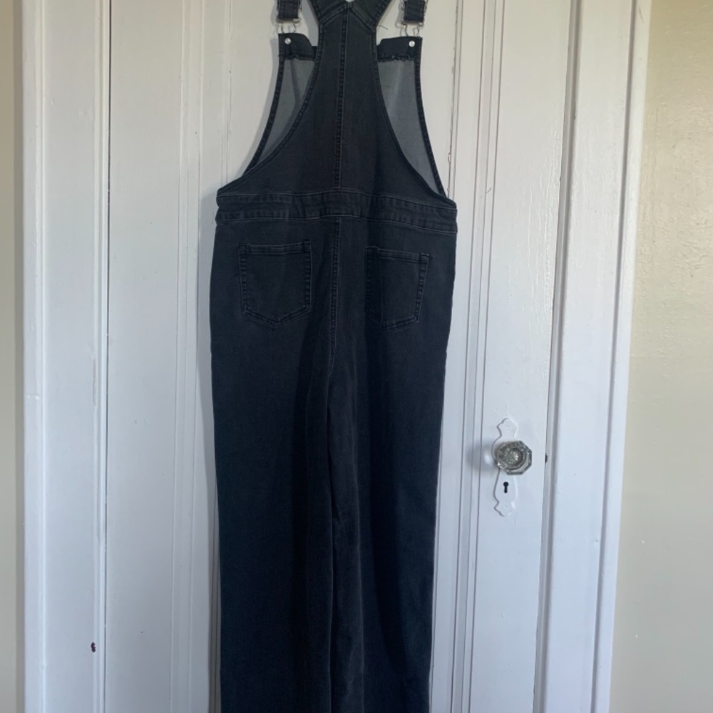 Girls zip from black overalls - Picture 3 of 4